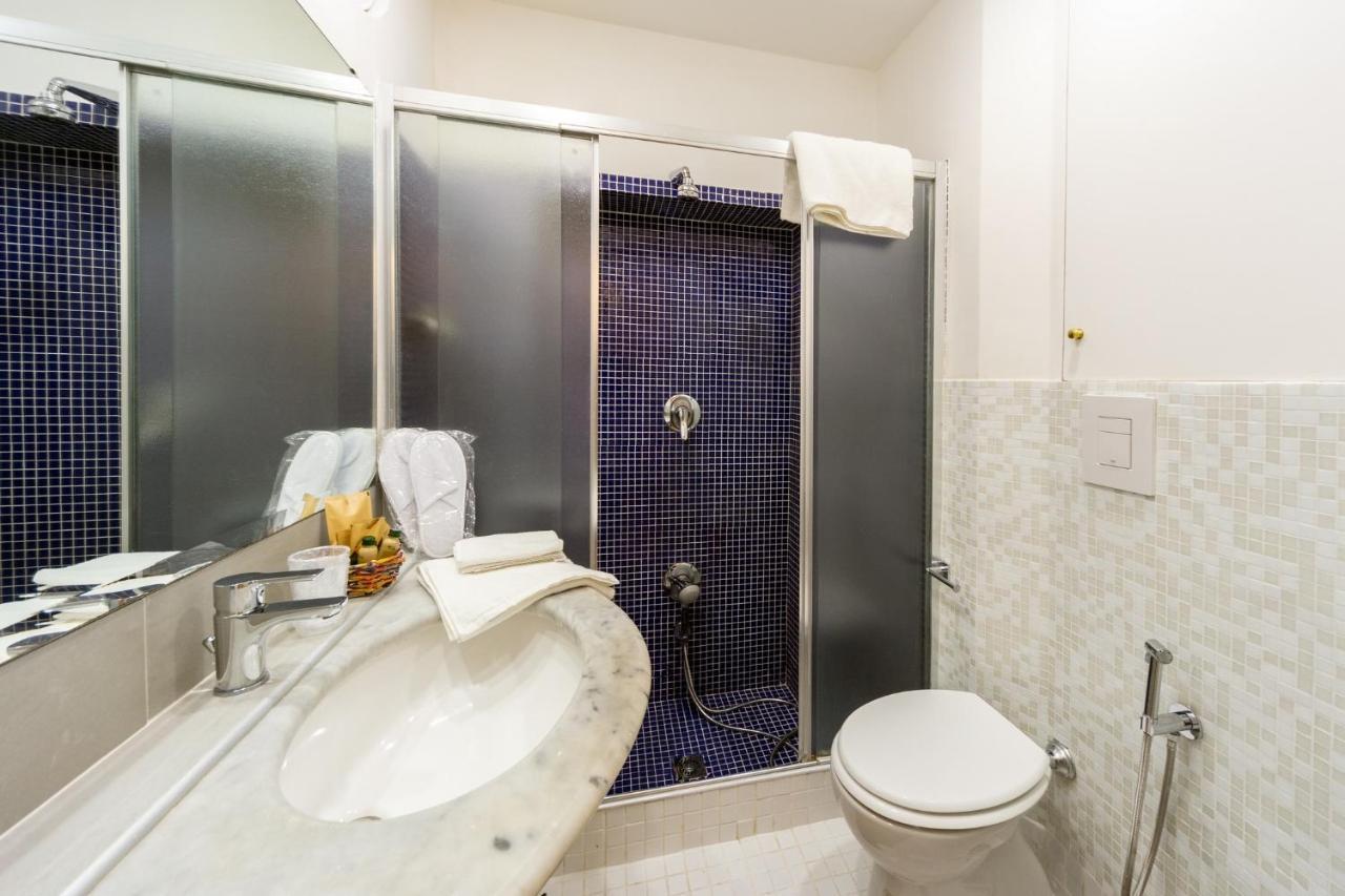 Bed and Breakfast Baru In Chiaia Neapol Zewnętrze zdjęcie
